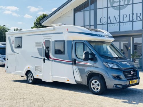 Rapido 696 F Premium Edition NUR 8.000 KM! Foto: 3