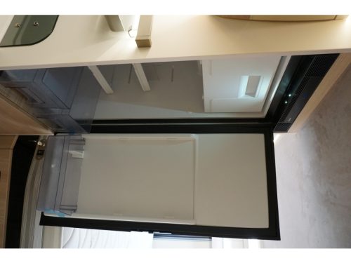Eura Mobil Van 635 HB Aufstelldach - el. Hubbett 1. Besitzer Foto: 16