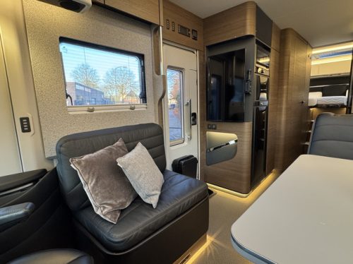 Adria Supersonic 890 LL 170 hp AUTOMATIC 9-speed 4-person Euro6 Mercedes-Benz Sprinter EP LEVEL SYSTEM **Single beds/4 seats/ photo: 10