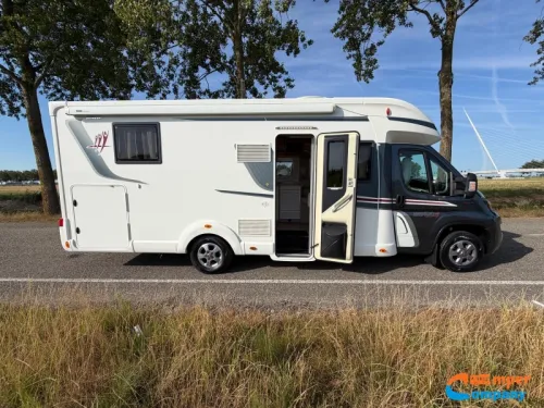 Rapido 696 F Queensbed / Truma E  photo: 6