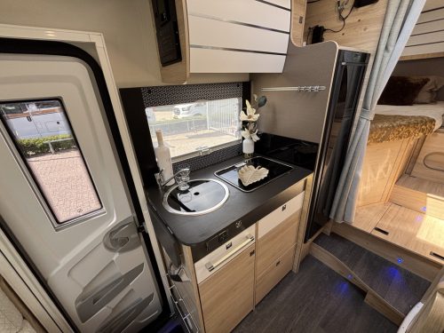 Challenger Graphite 287GA 9T AUT SINGLE BEDS+POP-TOP ROOF 5 BERTH photo: 6
