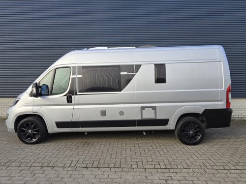 Sunlight CLIFF 600 EURO 6 ONLY 35,011 KM !! SOLAR PANEL LITHIUM AIR SUSPENSION TRANSVERSE BED SWIVEL SEATS photo: 1