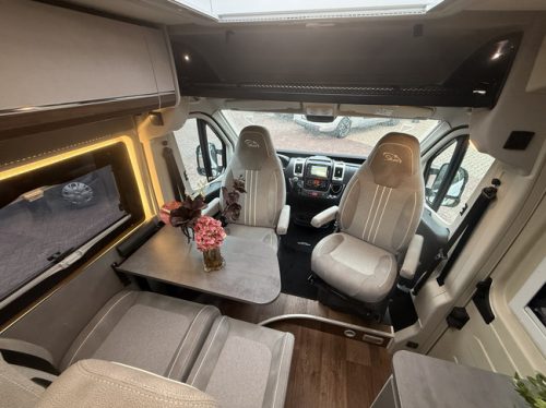 P&ouml;ssl Summit Shine 540 Euro 6 cama transversal toldo climate ctr cruise ctr portabicicletas extensible remis mosquitera plisada foto: 23