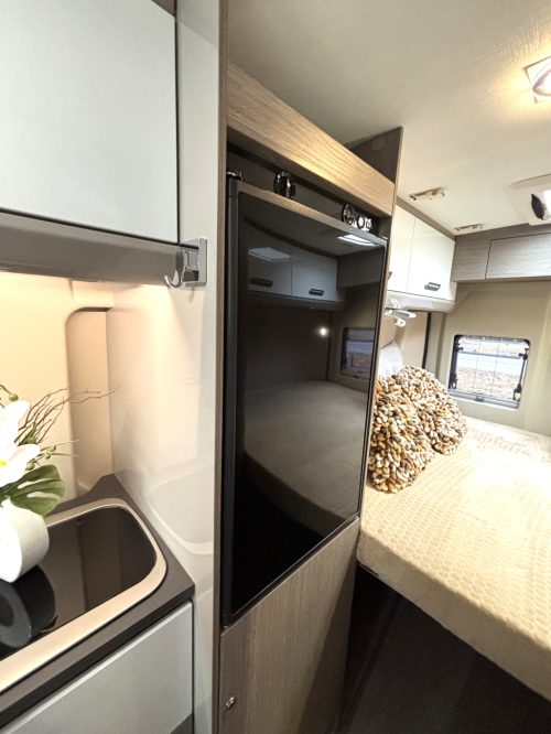 Chausson V594 Roadline CAMA TRANSVERSAL FIAT8 SUSPENSI&Oacute;N NEUM&Aacute;TICA 5.99M foto: 7