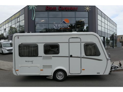 Eriba Nova Light 425 Rangierhilfe und Vorzelt