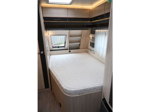 Hobby De Luxe 460UFe Foto: 19