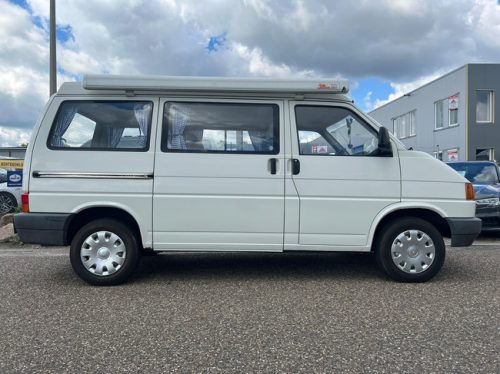 Volkswagen Transporter Wohnmobil | Aufstelldach | Kassettenmarkise | Anh&auml;ngerkupplung Foto: 3