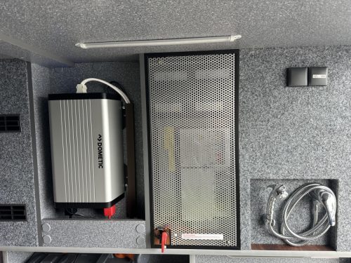 Carthago Chic E-line 51 QB Upper cabinets, ALDE photo: 6