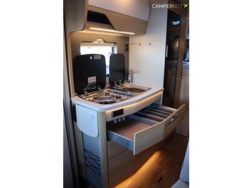 Hymer BMC-I 580 170hp Automatic | Single beds | Lithium | Inverter | Pop-top roof | Wifi router | Bike rack | Solar panels | SLC Chassis photo: 12
