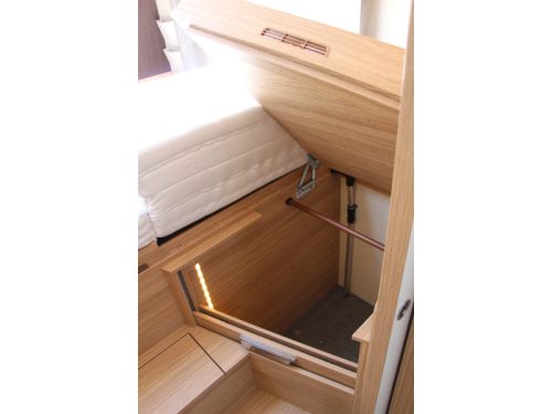 Niesmann+Bischoff Arto 77 E Single beds + Pop-top roof  photo: 61