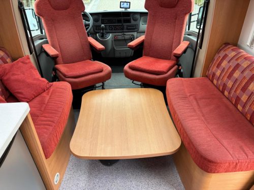 Knaus Sun Ti Renault Master 2.5 dCi | Motorhome | Cassette awning | Rear bike carrier | Electric front windows | NAVIGATION | PANO | Automatic air conditioning photo: 7