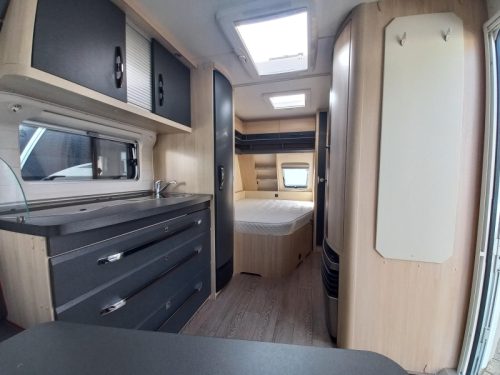 Hobby De Luxe Edition 460 UFE cassetteluifel-mover  foto: 6