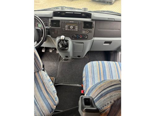 Ford 2.2 tdi Chausson FLASH Large garage photo: 12