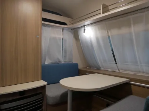 Dethleffs C'Joy 460 LE Dorema awning photo: 4
