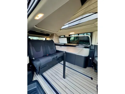 Mercedes-Benz V-Class Marco Polo 250 automatic transmission  photo: 2