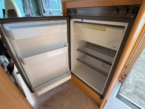 Weinsberg Komet 595 LS Airco, Pop-top roof, U-shaped dinette  photo: 13