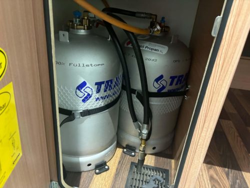 Knaus Boxstar Freeway 630 ME Leveling system with VB Air  photo: 16