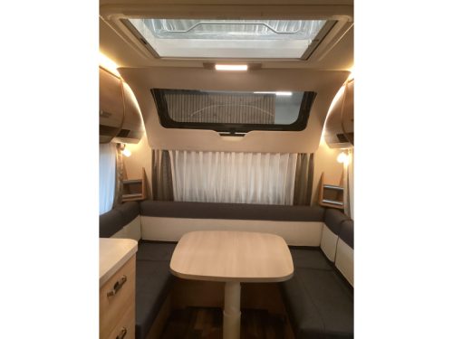 Knaus Sport 500 UF Omnistor awning photo: 2
