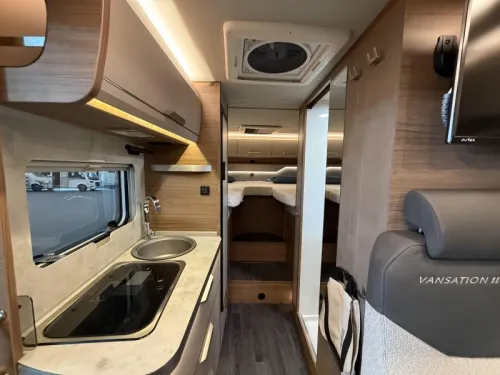 Knaus Van TI 650 MEG Automatik / Niveauregulierung Foto: 10