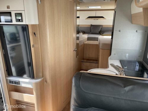 Hymer B-MCT 600 White-line Mercedes B-MCT 600 White-line Single beds, Electric Pop-up bed(!!), XXL Garage and Packed with Extras! photo: 7