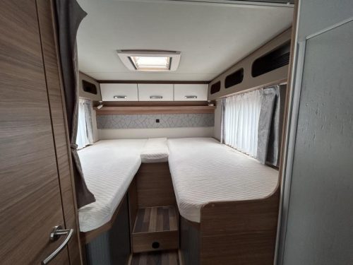 Weinsberg CaraSuite 700 ME Mit Hubdach & 5. Gurt  Foto: 11