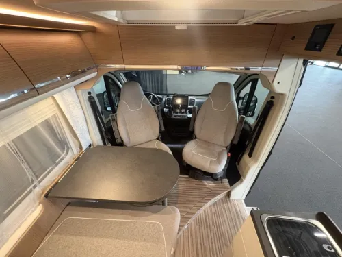 Malibu Van Comfort 640 LE 9tr Automatik / L&auml;ngsbetten Foto: 6