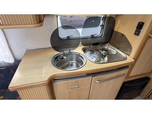 TEC Travel King 535 TE round seating single beds photo: 4