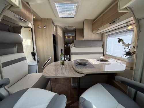 B&uuml;rstner Nexxo Moonlight 728 SINGLE BEDS ROOF AIRCO photo: 14