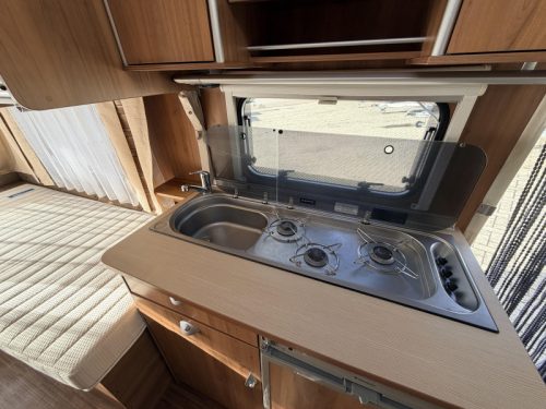 B&uuml;rstner Averso 460 TL Einzelbetten, Mover Markise Foto: 6