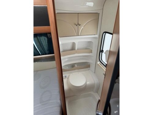 Hobby De Luxe 400 SFE incl. air awning photo: 17