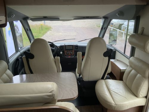 B&uuml;rstner Aviano 727 2.3 AUTOMATIC 150 HP integral, Engine air conditioning, Queen bed, level, side seating group Year 2012 Camper centrum on the road photo: 10