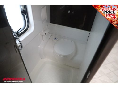 Hobby 560 CFE Premium Mover Awning French bed Central kitchen U-shaped seating Alloy wheels photo: 20