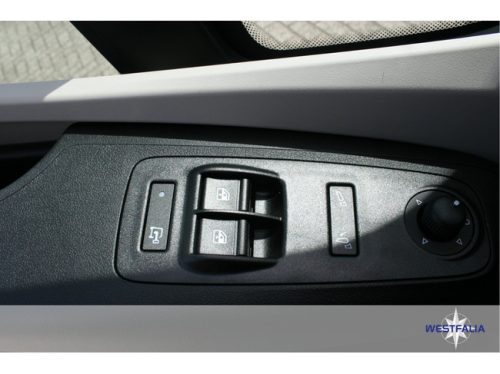 Westfalia Columbus 600D 140hp Auto. now with FREE pop-top roof worth &euro; 6,599.00 + registration premium &euro; 4,681.00 photo: 11