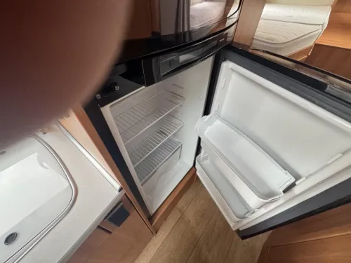 Hymer Exsis-T 588 EX With single beds & Air conditioning photo: 12