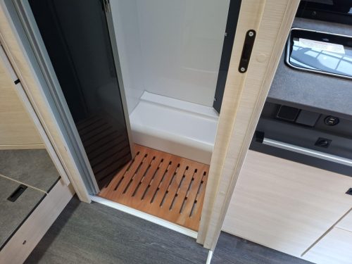 Chausson 777 Titanium Ultimate Einzelbetten XL Garage Foto: 18