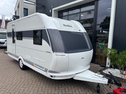 Hobby On Tour 470 KMF with awning and bunk bed  photo: 8