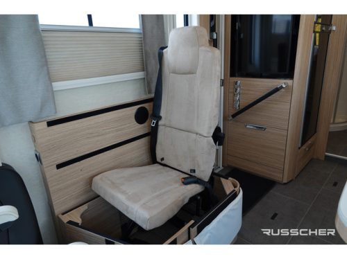 NIESMANN BISCHOFF ARTO 85E 180Pk Aut. | Level system | Roof air conditioning | Solar panels | Tow bar photo: 6