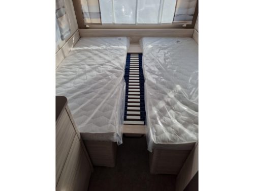 Dethleffs C'Joy 460 LE Active - Einzelbetten! Foto: 12