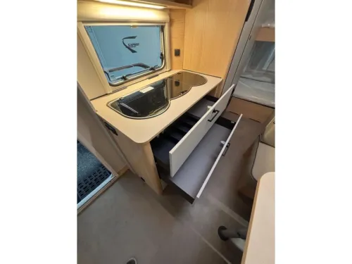 LMC Style 490 K model 2027, bunk bed  photo: 15