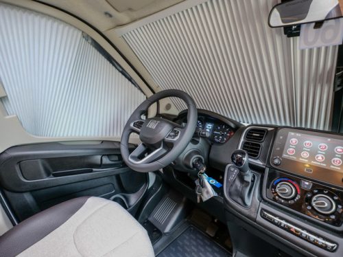 Weinsberg CaraSuite Spicy 700 DX AUTOMATIC FACE 2 FACE 2027 photo: 12