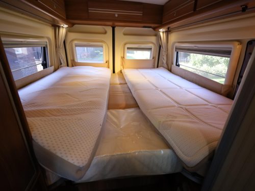 Globecar Campscout roof air conditioning | Van conversion busbiker photo: 9