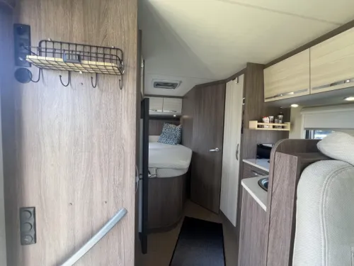 B&uuml;rstner Nexxo T 660 Original NL Motorhome NAP photo: 7