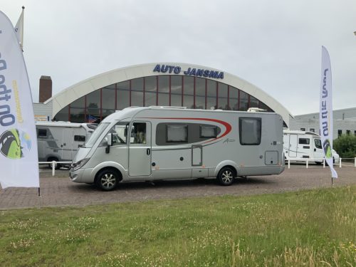 B&uuml;rstner Aviano 727 2.3 AUTOMATIC 150 HP integral, Engine air conditioning, Queen bed, ground floor, side seating group Year 2012 Camper centrum on the road photo: 31
