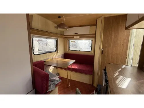 Roller One 380 dinette fixed bed toilet photo: 4