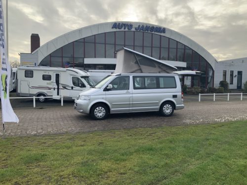 VW Westfalia California 2.5 TDi 130 HP, 5 Seats, 4 Berths, Electric pop-top roof / side door, Year of manufacture 2006 Motorhome Centrum On the Road at the Noorderringweg 4 in Marum. photo: 27