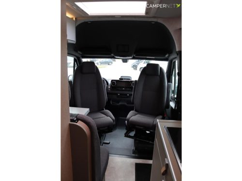 Hymer Grand Canyon S 700 190ch Automatique 4x4 | Pack Premium | Lits jumeaux | Lithium | Auvent | 6.97m | Chauffage diesel | Si&egrave;ges chauffants photo : 9