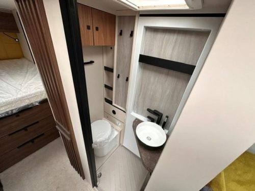 B&uuml;rstner Signature SFT 7.4 CAMPER VAN HET JAAR! foto: 17