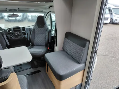 Adria Coral XL 660SL Level airco Foto: 13