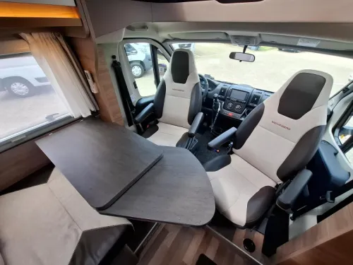 Weinsberg CaraCompact Pepper 600 MEG | Nivelliersystem | Dachklimaanlage Foto: 7