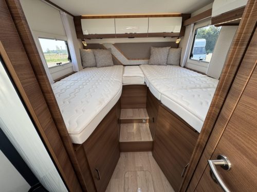 Rapido 666 F Automatic Single beds photo: 2
